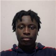 J’ai assez de connaissance que je pourrais retransmettre aux élèves à travers le soutien scolaire, et puis je suis jeune comme eux donc ça devrait être plus simple pour eux.